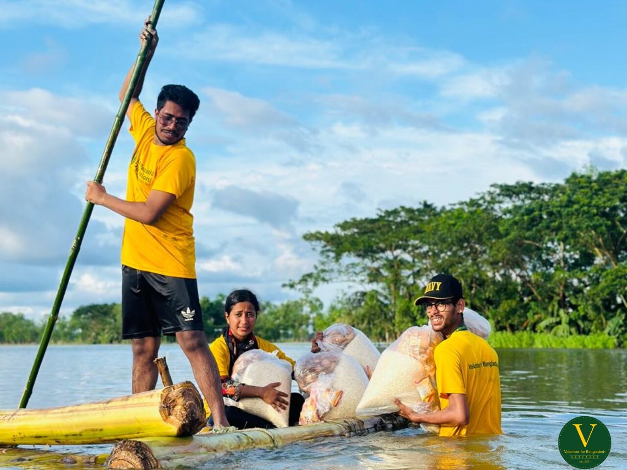 Devastating floods affect the lives of over 5 million, JAAGO Foundation and Volunteer for Bangladesh launch initiatives to provide relief support