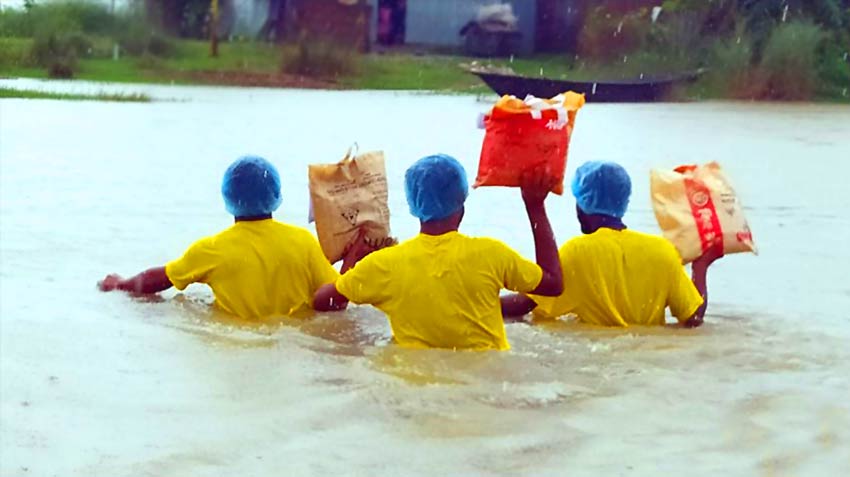 Volunteers Stepped Up as Floods Have Submerged a Quarter of Bangladesh